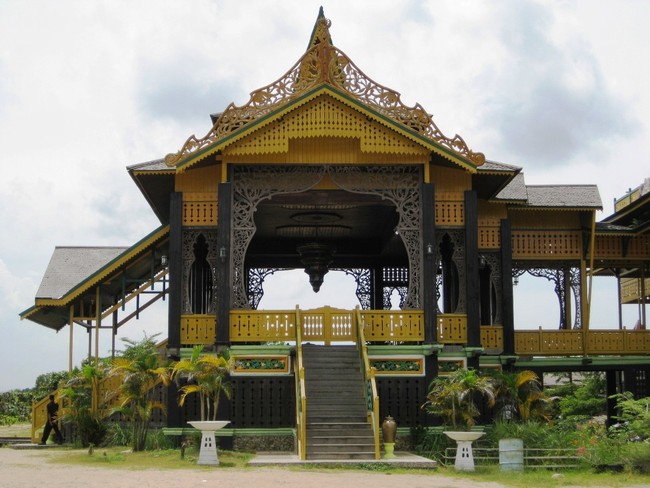 Rumah Adat Melayu di Ketapang