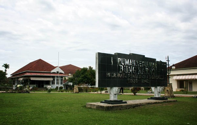 Rumah Pengasingan Bung Karno