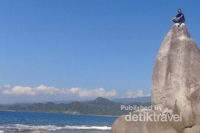Sambut Minggu Pagi dari Pulau Rusa di Aceh Besar