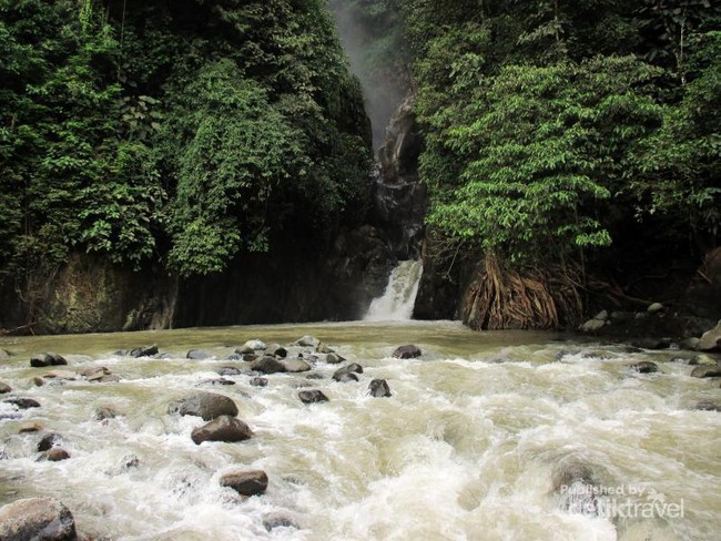 Sampuren Putih, Air Terjun Cantik dengan Legenda Tragis