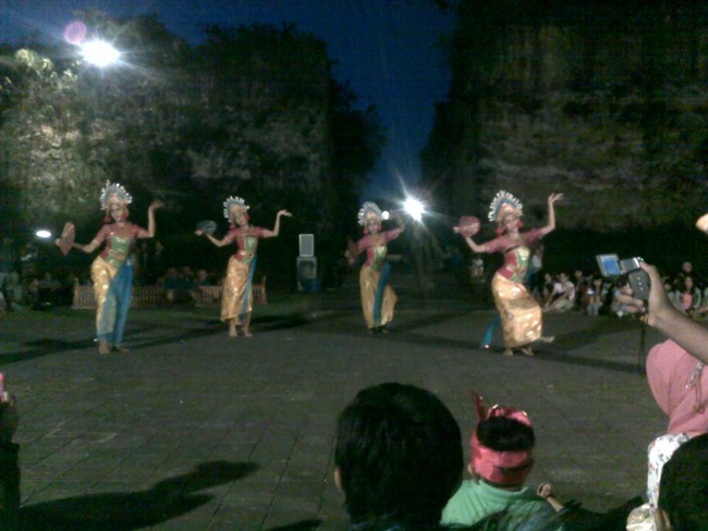 Satu Sore Indah di GWK, Bali