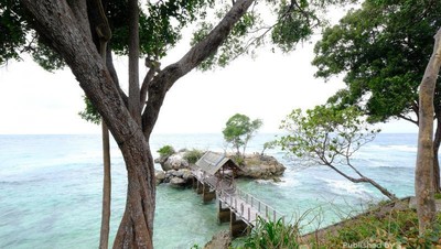 Sejuknya Melihat Pesona Pantai Ujung Tiro