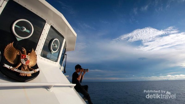 Sekali Seumur Hidup Motret Gerhana dari Atas Kapal