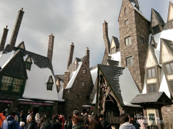 Toko dan restoran sekitar Kastil Hogwarts