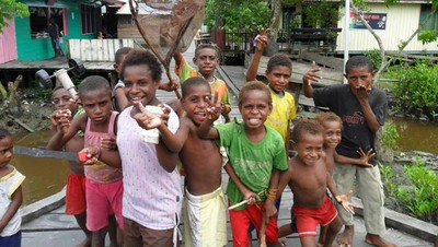 Senyum Ceria Anak-Anak Papua Dari Ewer Hingga Senggo