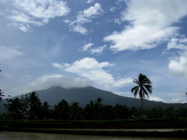 Sepanjang Jalan Meninggalkan Tanjung Lesung