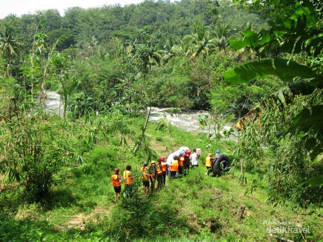 Serunya River Tubing di Sungai Tuntang, Salatiga