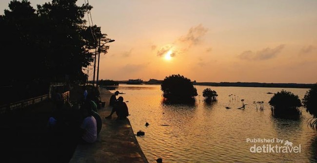 Siapa Bilang Jakarta Tak Punya Senja nan Syahdu?