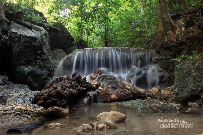 Siapa Sangka, Alor Punya Air Terjun Sekeren Ini