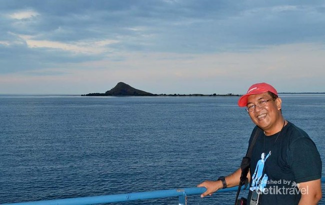 Siapa Sangka, Pulau Kenawa di Sumbawa Punya Sunrise Seindah Ini