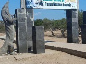 Silaturahmi ke Loh Buaya, Salah Satu Pulau Cantik TN Komodo
