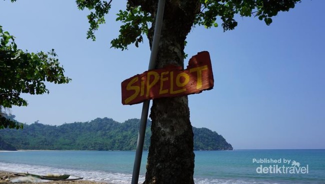 Sipelot, Satu Lagi Pantai Seru di Malang