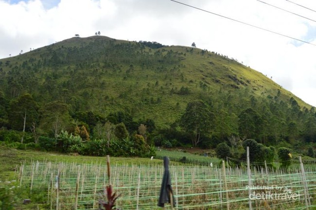 Sipiso-piso, Air Terjun Bak Anak Pisau dari Karo