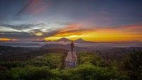 Spot paling instagramable saat menanti Golden Sunrise di Silancur Highland (foto : Abi Bagas)