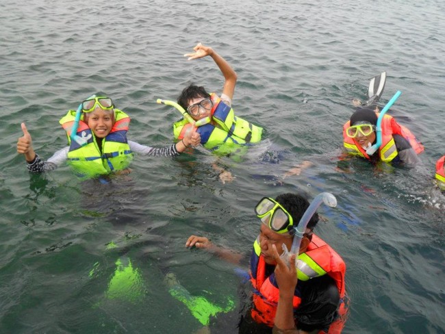 Snorkeling Asyik di Pulau Tidung