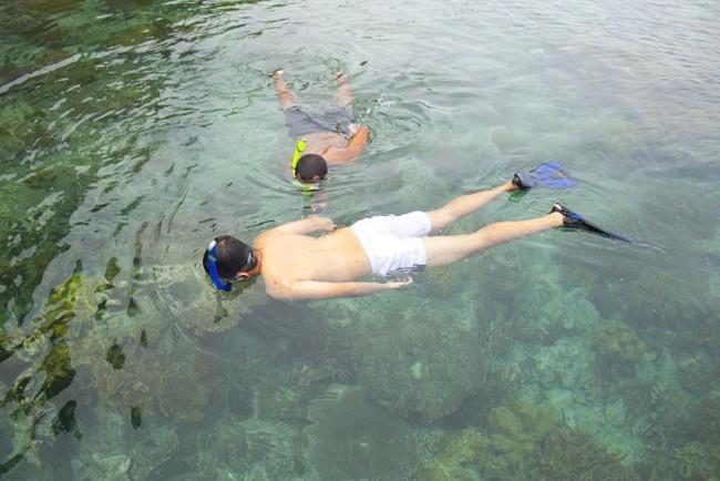 Snorkling di Hatupia