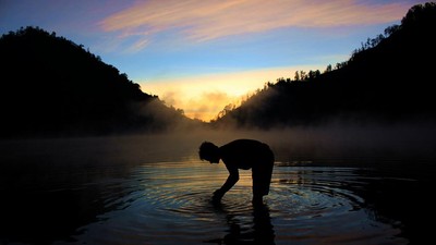 Ssst! Ada Cahaya Magis di Ranu Kumbolo