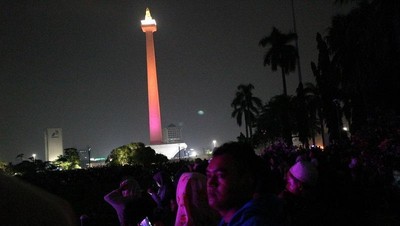 Sudah Lihat Air Mancur Menari di Monas?