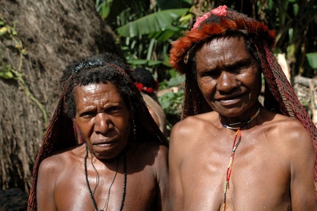 Suku Dani di Papua, Punya Kostum Adat yang Keren