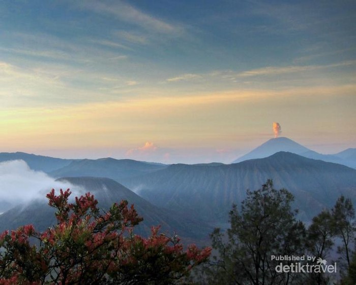 Sunrise Bromo yang Tetap Menawan di Hati