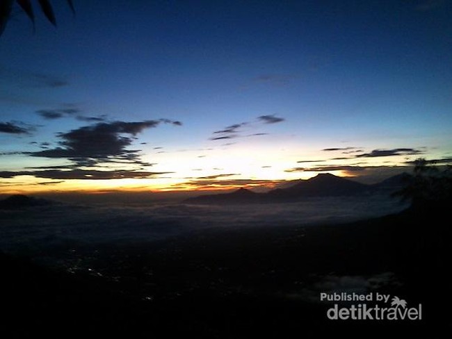 Sunrise Dahsyat di Gunung Sindoro