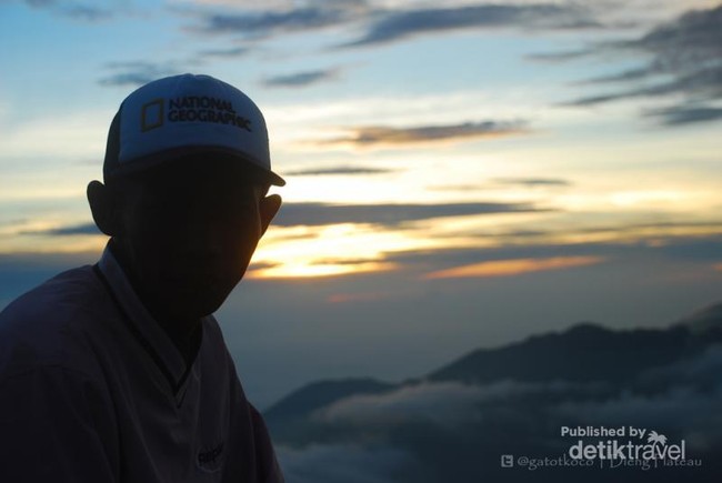 Sunrise Emas di Puncak Sikunir, Dieng