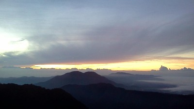 Sunrise Menawan di Puncak Sibayak