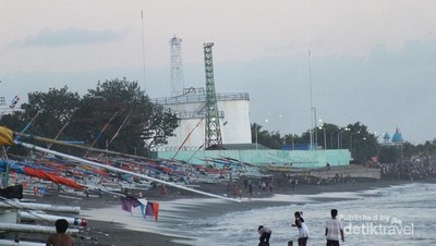 Sunset Cantik Pantai Boom di Ampenan, Lombok