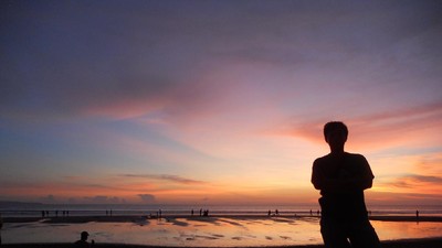 Sunset di Legian, Penutup Tahun yang Sempurna di Bali