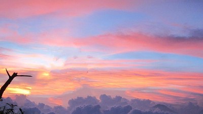 Sunset Maha Dahsyat di Puncak Merbabu