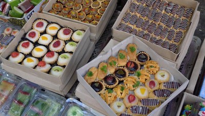 Surga Kue Tradisional di Pasar Subuh Senen