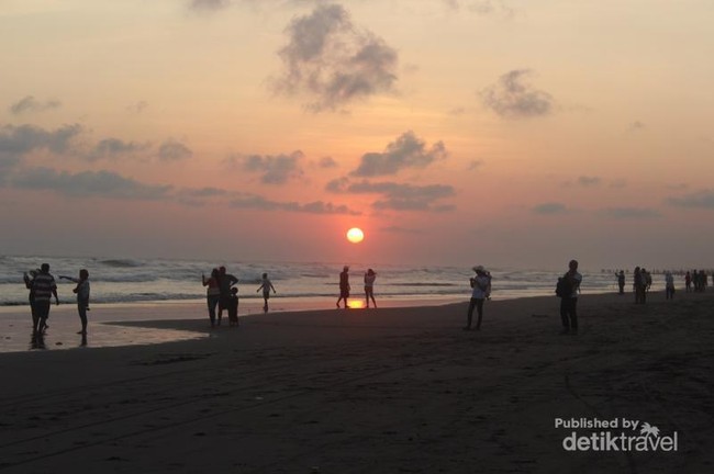 Tak Bosan ke Pantai Parangtritis Saat Libur Lebaran