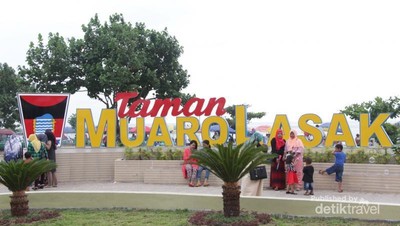 Taman Muaro Lasak & Monumen Merpati Perdamaian Padang