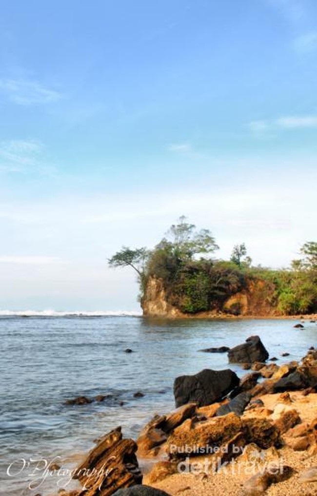 Tanjung Layar, Surga Tersembunyi di Sawarna