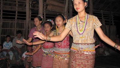 Tarian Selamat Datang di Ensaid Panjang