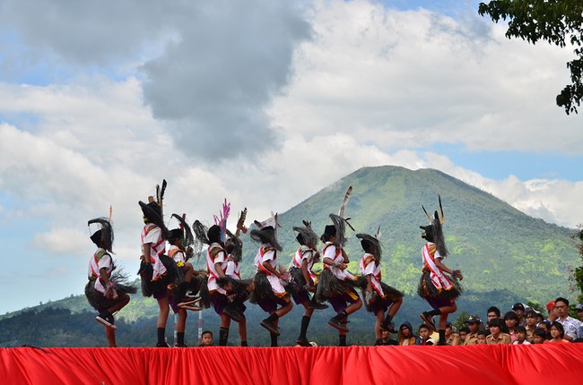 Tarian Topeng Anak SD Khas Lampung Barat, Keren!