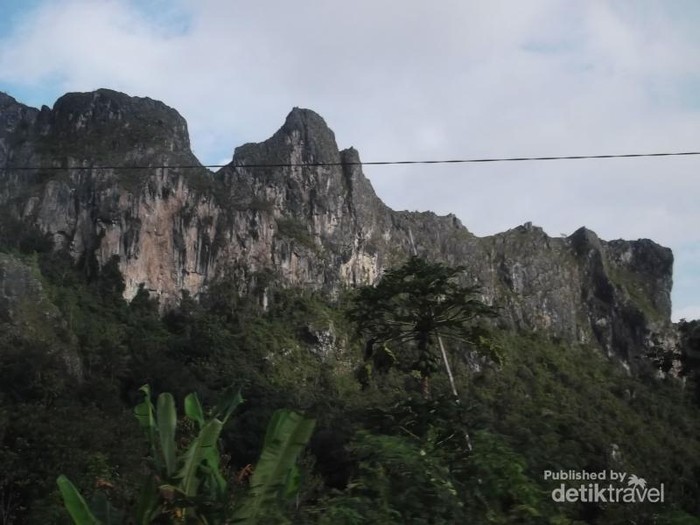 Terbuai Barisan Pegunungan Hijau di Enrekang, Sulsel