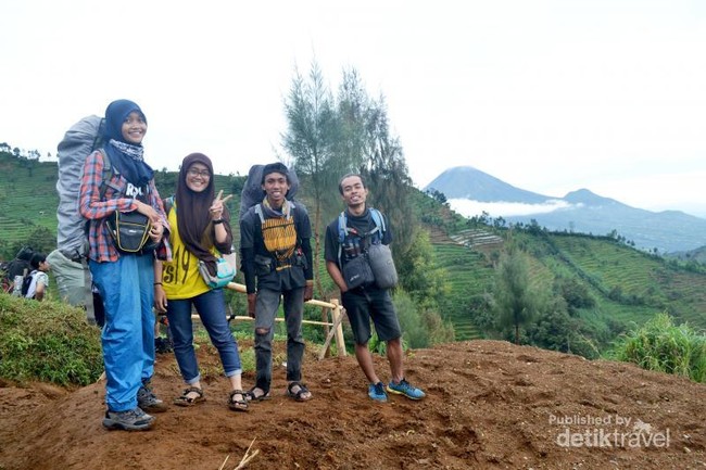 Terbuai Indahnya Gunung Prau di Wonosobo