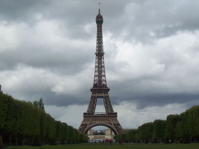 Terbuai Romantisme Eiffel