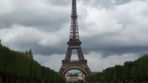 Terbuai Romantisme Eiffel