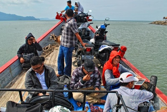 Terdampar Tak Mau Pulang di Pulau Nasi, Aceh