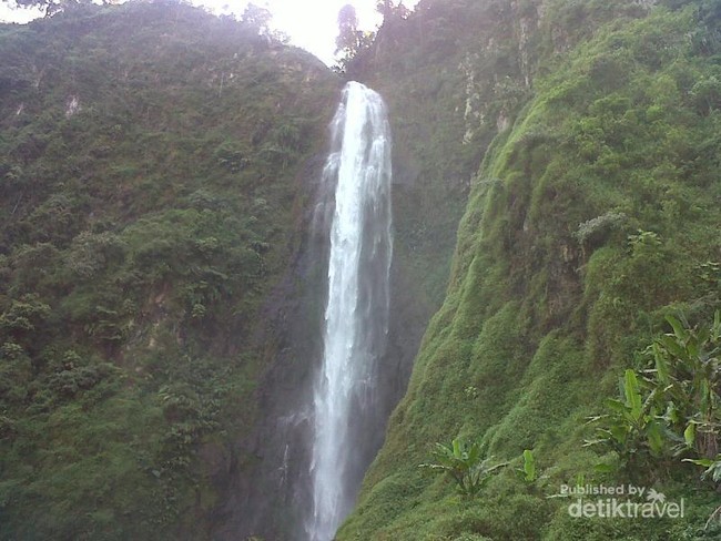 Terpesona Air Terjun Citambur di Cianjur Selatan