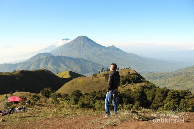 Terpesona Indahnya Gunung Prau & Telaga Warna di Dieng