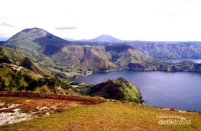 Toba, Danau Loch Ness Ala Sumatera