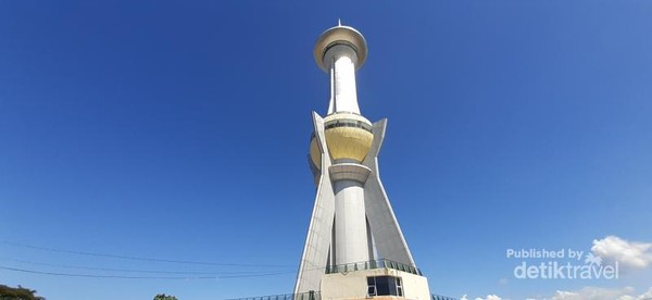 Tugu Mtq Landmark Kota Kendari Yang Megah