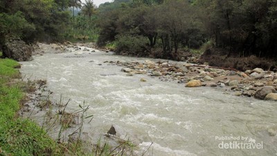 Unik Ada Sungai Panas Dingin di Sumatera Utara
