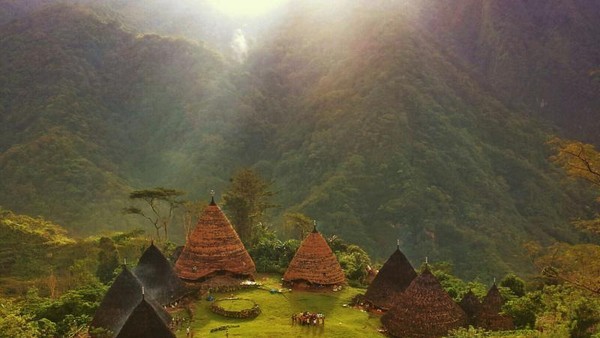 Wae Rebo, Surga Tersembunyi di Tanah Flores