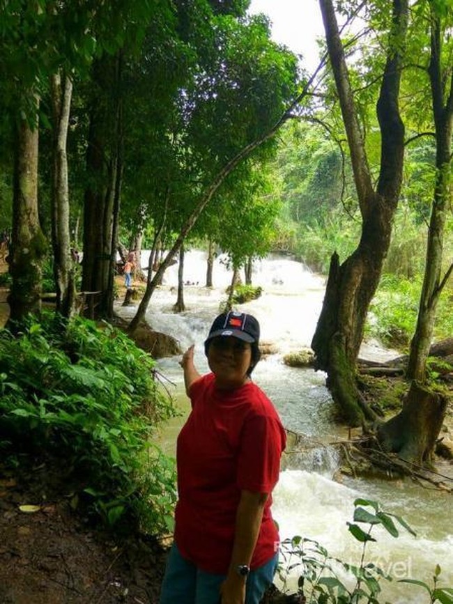 Wah, Air Terjun Kuang Si di Laos Ini Deras Sekali