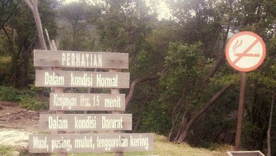 Warna-Warni Menarik di Kawah Putih, Ciwidey
