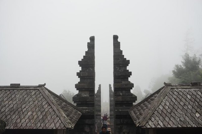 Weekend ke Mana, Karanganyar Punya Candi Cetho Berhawa Sejuk